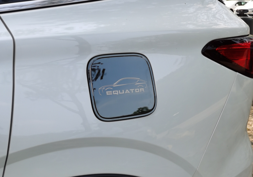 Ốp nắp bình xăng inox 304 Ford Territory 2022