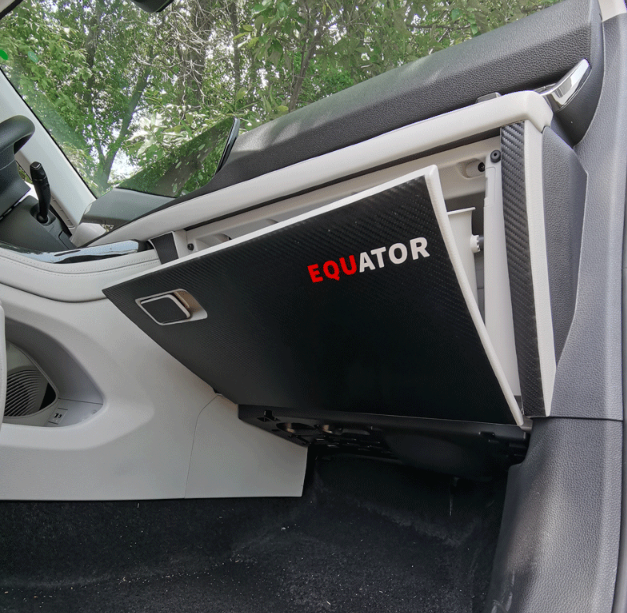 Dán chống đá chân hộp đựng đồ Ford Territory 2022