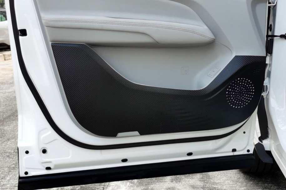 Miếng dán đề can chống đá chân tapi xe Ford Territory 2022