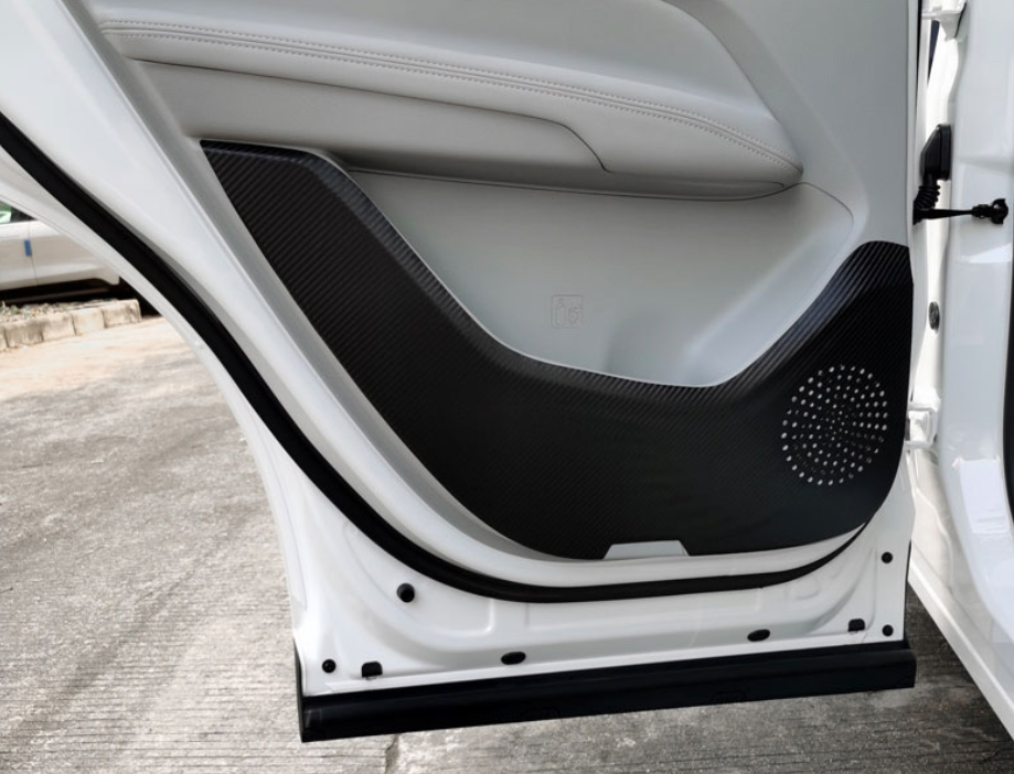 Miếng dán đề can chống đá chân tapi xe Ford Territory 2022