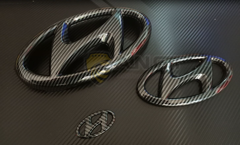 ốp cacbon logo xe Hyundai Tucson 2022
