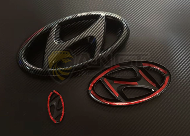 ốp cacbon logo xe Hyundai Tucson 2022