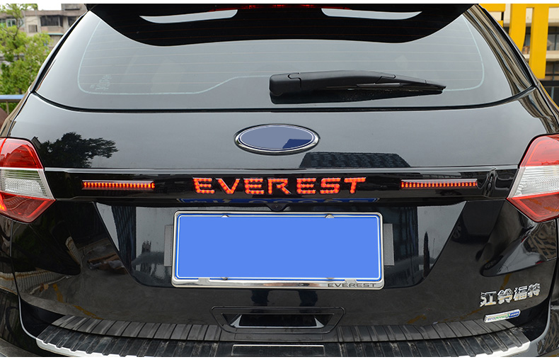 Độ đèn led viền sau xe Ford Everest (Mẫu 1)