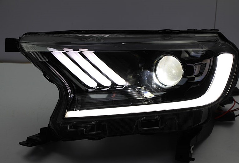 Độ đèn pha Mutang Ford Everest (Mẫu 1)
