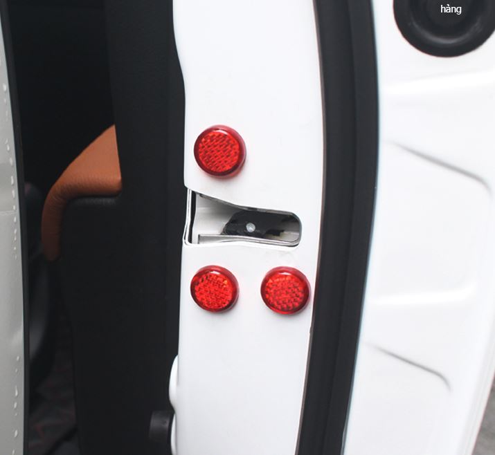 Ốp chống gỉ ốc cánh cửa Ford Everest