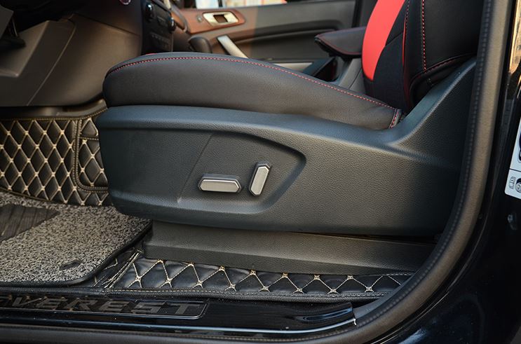 Ốp núm điều chỉnh ghế hàng 1 Everest