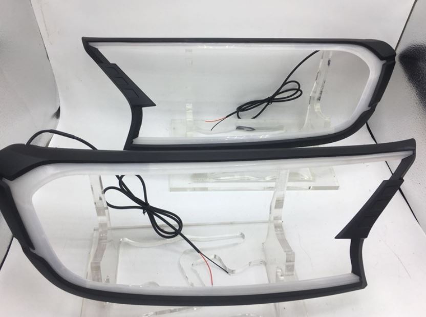 Ốp viền đèn pha daylight cho Everest