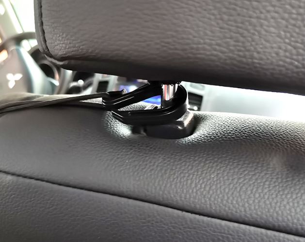 Lưới chắn khoang ghế Ford Everest