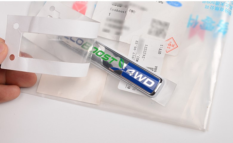 Logo "Ecoboost" dán xe Everest