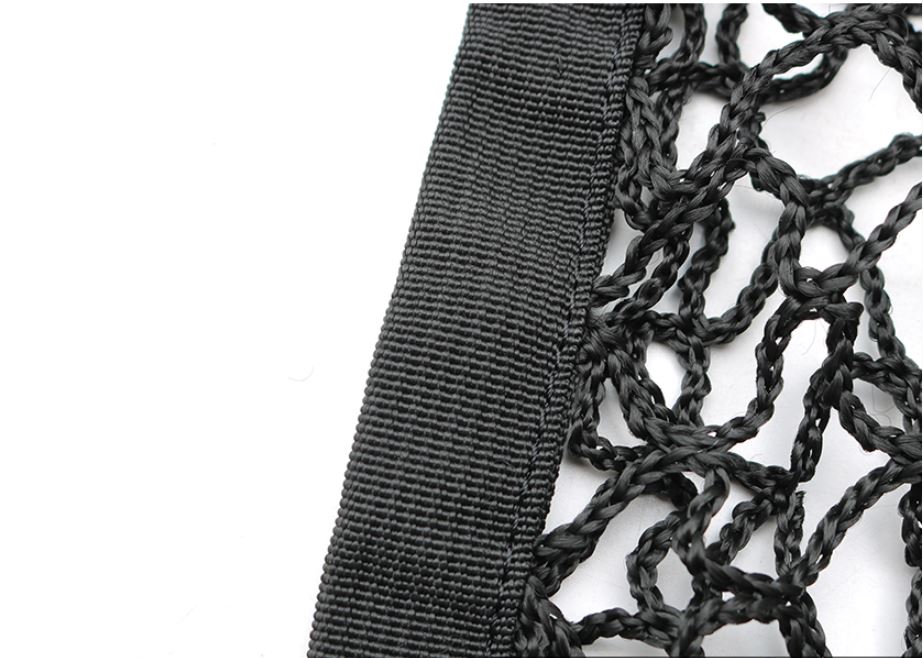 Lưới chắn ngăn trẻ nhỏ vượt lên hàng ghế đầu