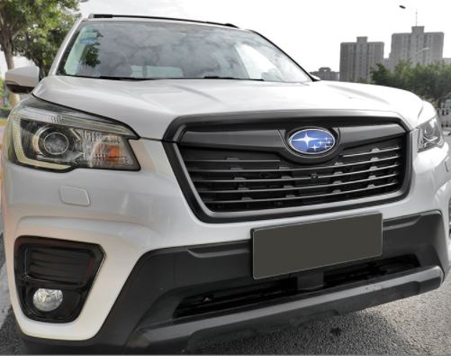 Ốp mặt calang đen Subaru Forester 2019-2020 (bộ 3 mảnh)