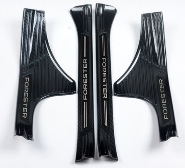 Chống trầy bậc trong cacbon logo forester