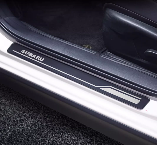 Miếng dán bảo vệ bậc cửa ngoài cho Subaru Crosstreck 2025