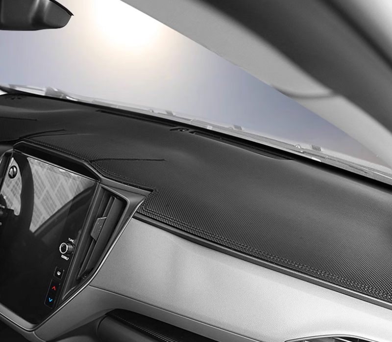 Thảm taplo da sợi cacbon chống nắng cho Subaru Crosstreck 2025