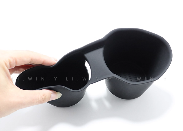 Khay đựng cốc nước trong xe Subaru Forester 2025-2028