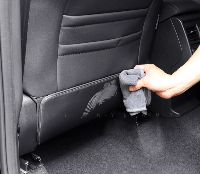 Miếng ốp lưng ghế chống đá chân cho Subaru Forester 2025-2028