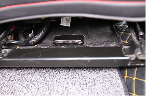 Ốp lỗ thông điều hòa Ford Explorer 2013-2020 (1 cặp)