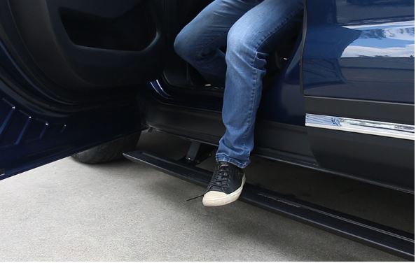 Bậc lên xuống tự động Ford Explorer (Mẫu 1)