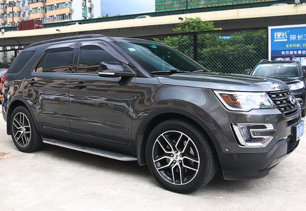 Viền chân kính Ford Explorer (M2)