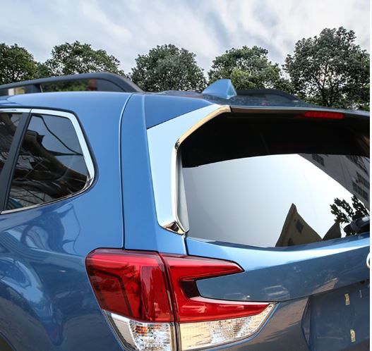 Ốp viền mạ crom đuôi xe Subaru Forester 19 - 20