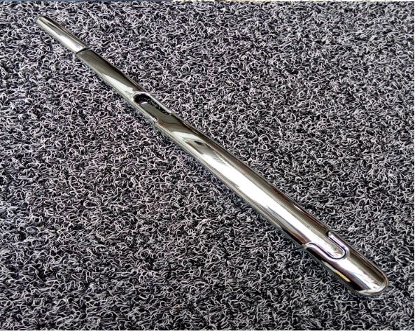 Ốp gạt nước mưa Ford Everest