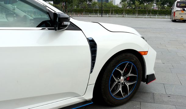 Ốp sườn cacbon bóng Honda Civic (Mẫu 2)
