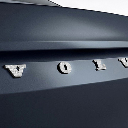 Chữ mạ kim cương sau xe volvo