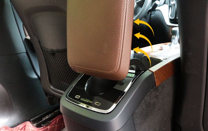 Hộc để đồ kèm sạc Volvo Xc60