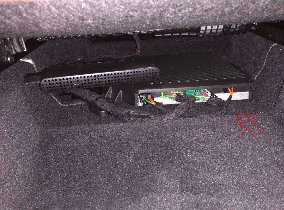 Ốp Che Dây Diện Hàng Ghế 2 Volvo Xc60