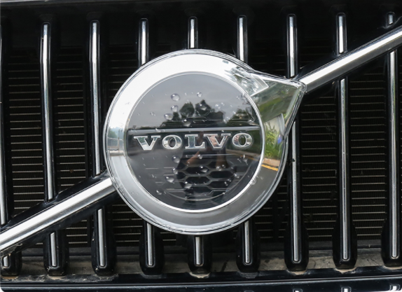 Ốp bảo vệ logo mặt calang XC60 2018-2021