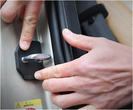 Ốp chống gỉ chốt cửa Volvo XC60