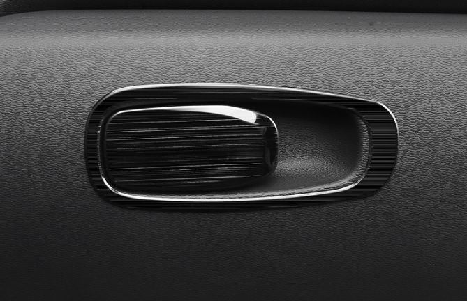 Ốp tay nắm cửa trong Volvo XC60 (đen titan xước)