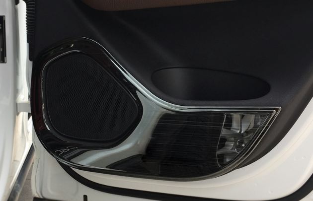 Tapi cửa chống đá chân Volvo XC60 (titan xước)